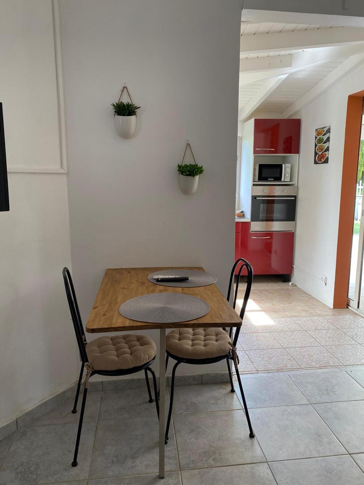 Aquaverde Eco Et Confort- Bas De Villa Avec Jardin Et Parking Le Gosier  Exterior foto